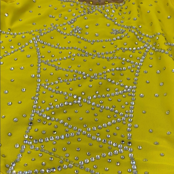 BEAUTIFUL customized competition dress💛 - Picture 4 of 5